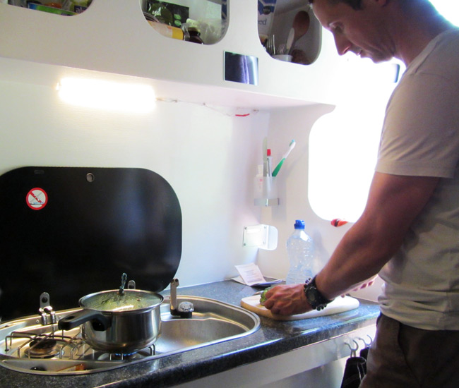 Vegan Cooking for Off-Grid adventures in my Self-Build Campervan / Motorhome